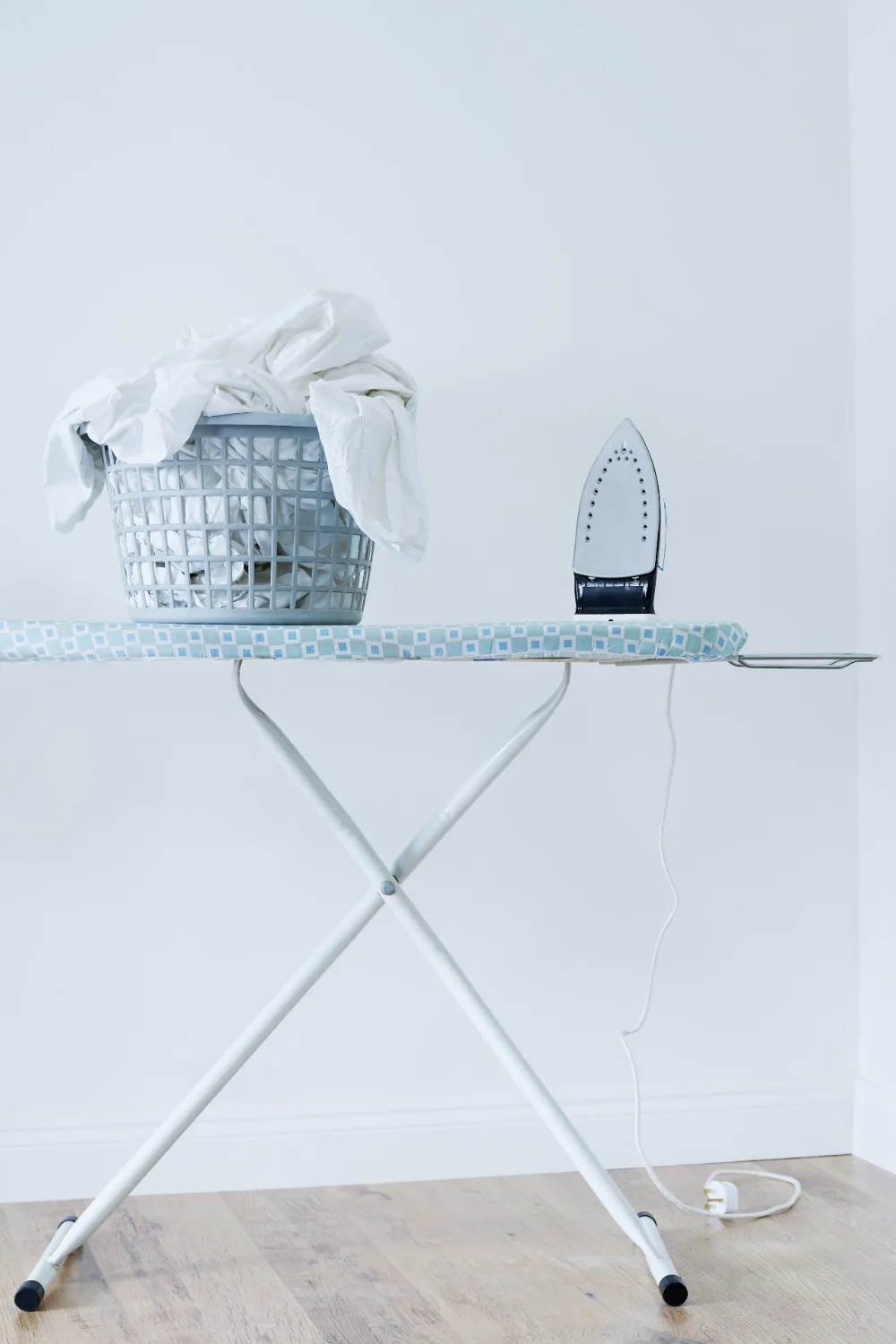 how to clean iron plate