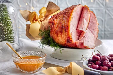 Glazed ham with peach chutney