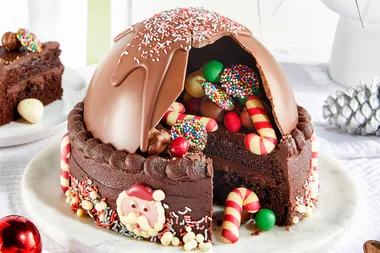 Wow the crowd with Woolies new Christmas smash cake