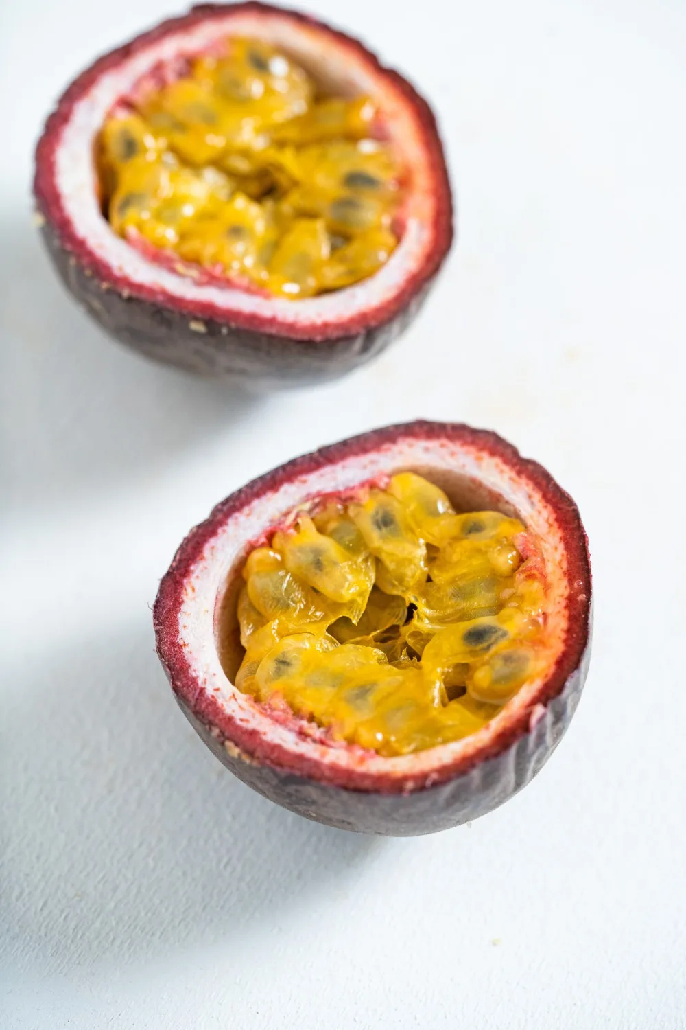 how to eat passionfruit