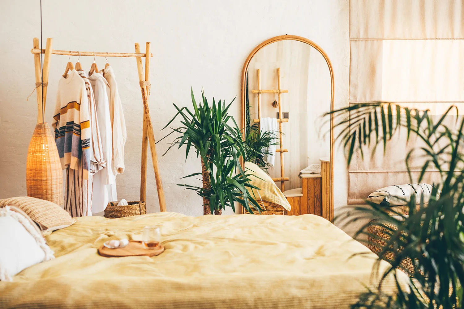 13 Simple Ways to Cool a Room Without AC