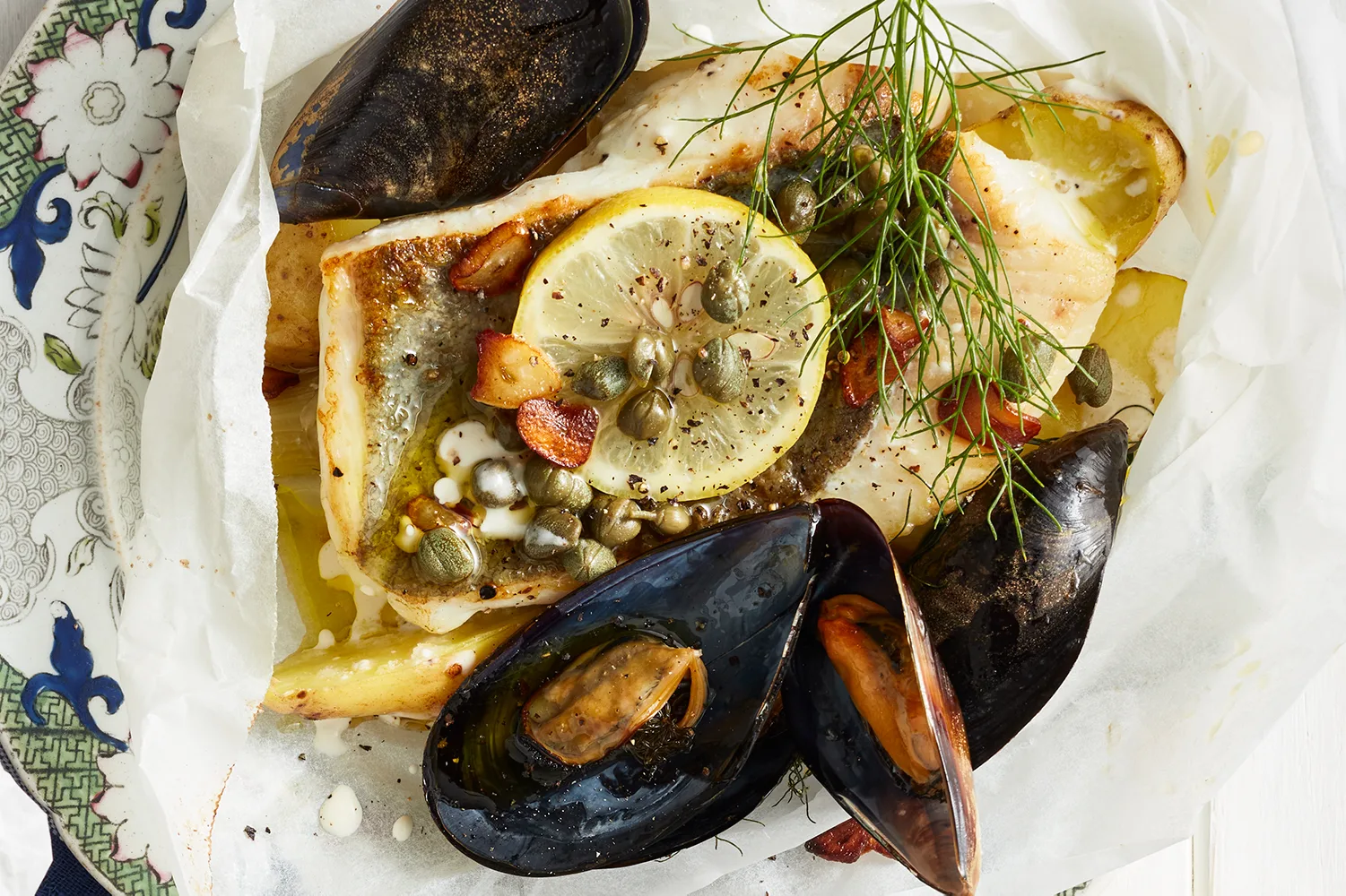 Fish and mussels en papillote