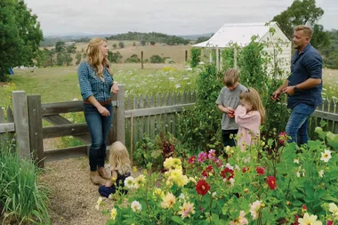 How to create an English-style cottage garden
