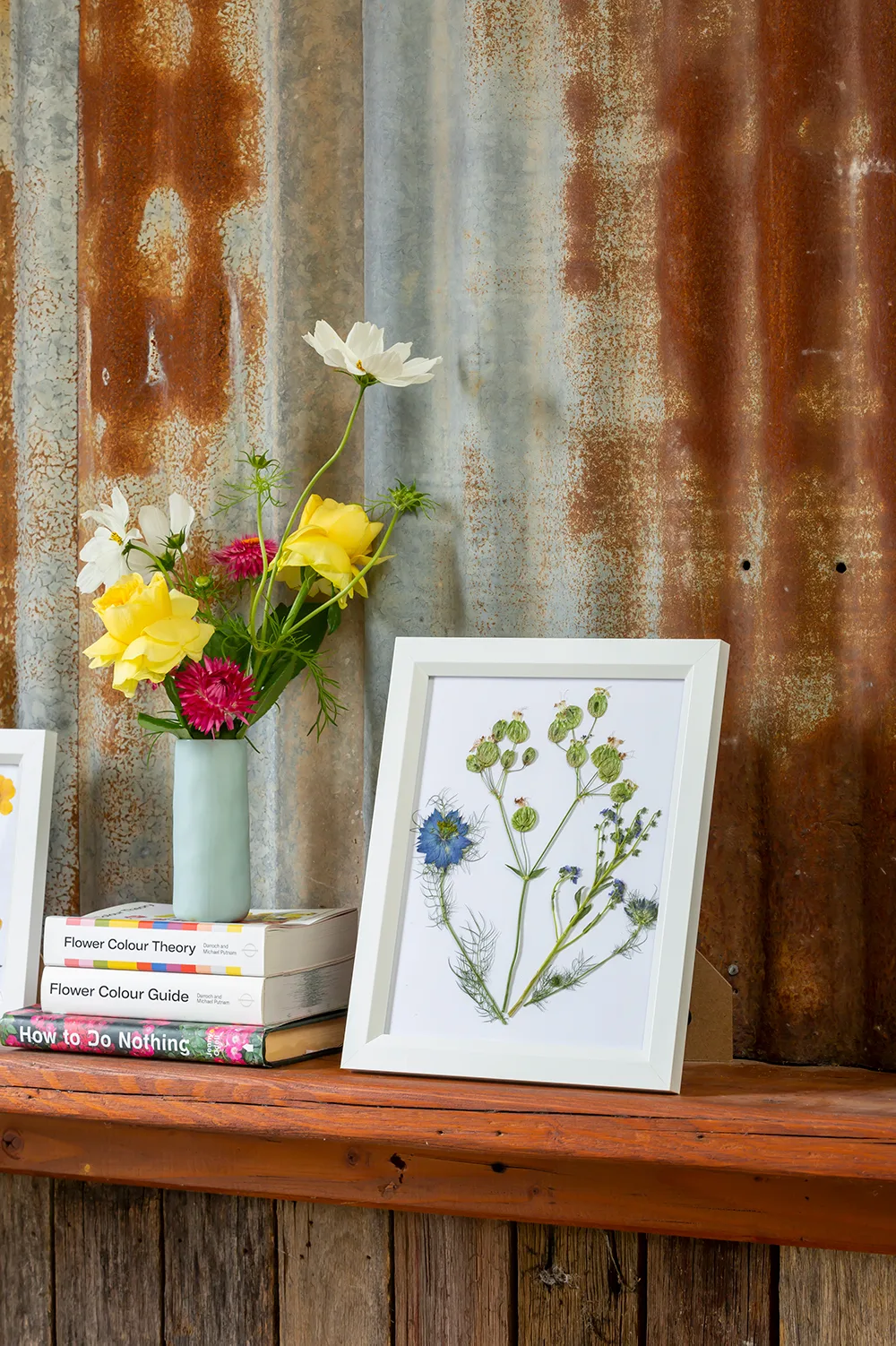 How to press flowers microwave