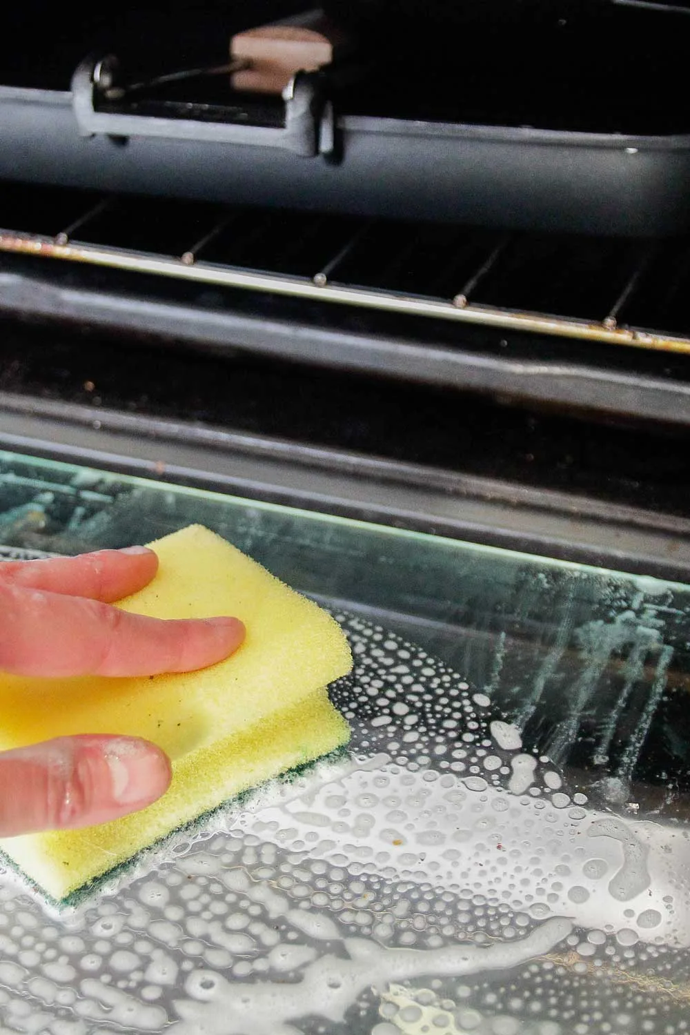 how to clean your oven