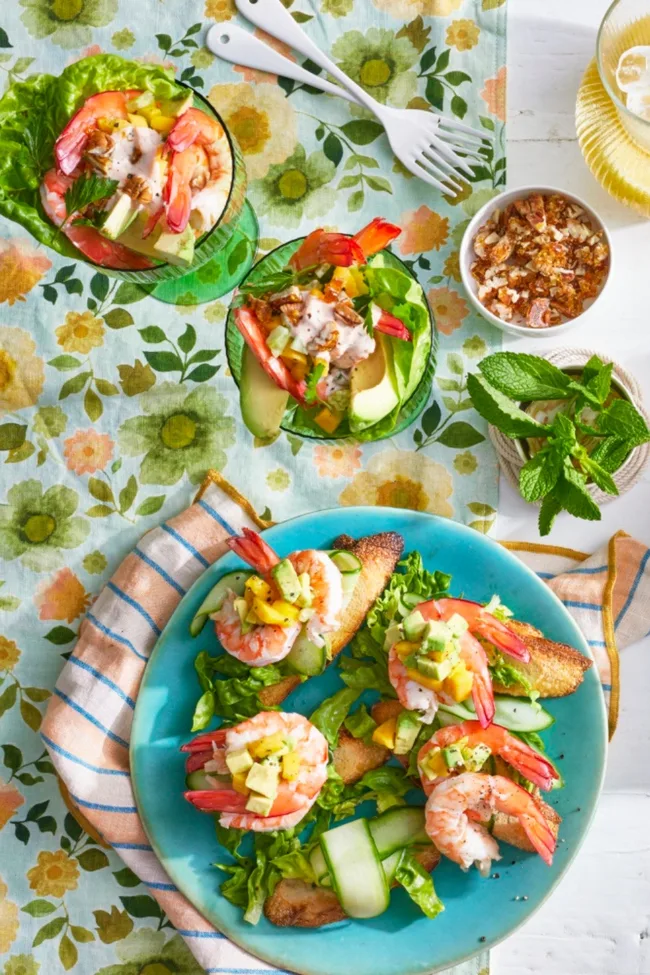 Prawn and mango salad