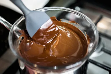 How to perfectly melt chocolate and avoid grains and chunks