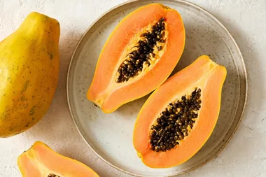 Is papaya and papaw the same thing?