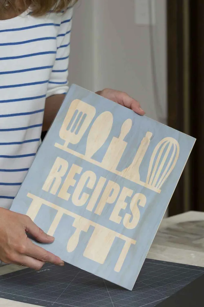 personalised cookbook with cricut