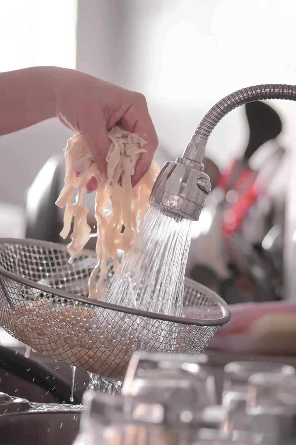 pasta cooking mistakes rinsing pasta