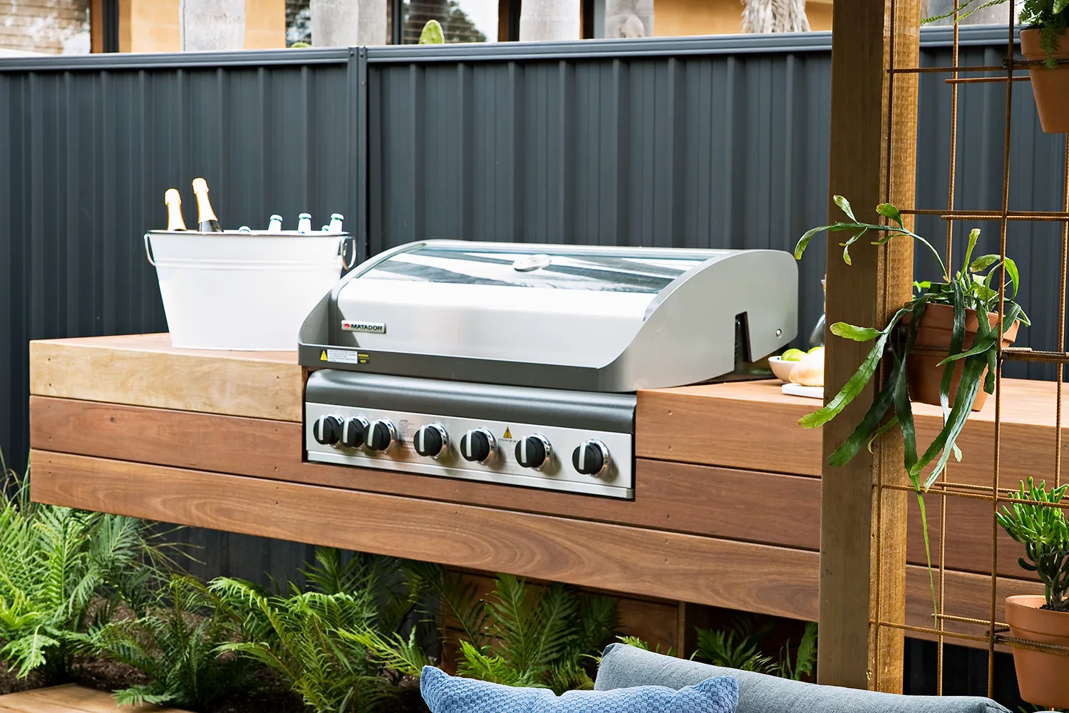 Six Built In BBQ Ideas For The Outdoor Barbecue Lover