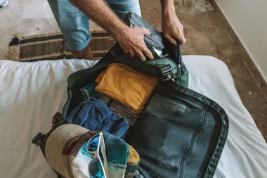 6 large duffle bags for your winter road trips and weekends away