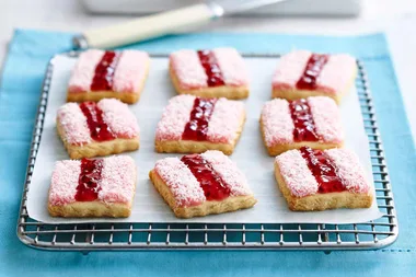 Homemade Iced Vo Vo-inspired biscuits