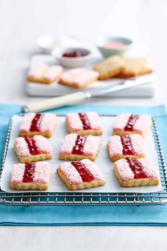 Homemade Iced Vovo-style biscuits on a cooling rack