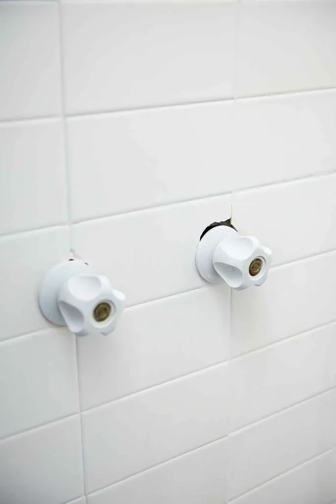 fix leaking shower
