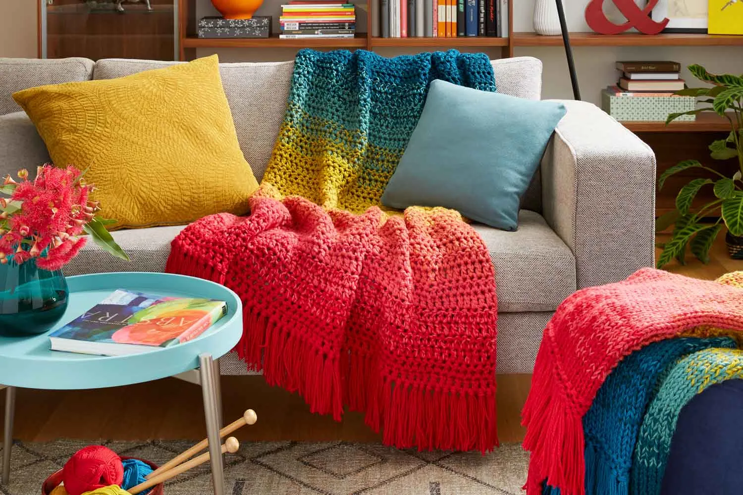 Download this free 12-hour chunky knit blanket pattern ASAP