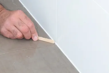 How to reseal tiling joints