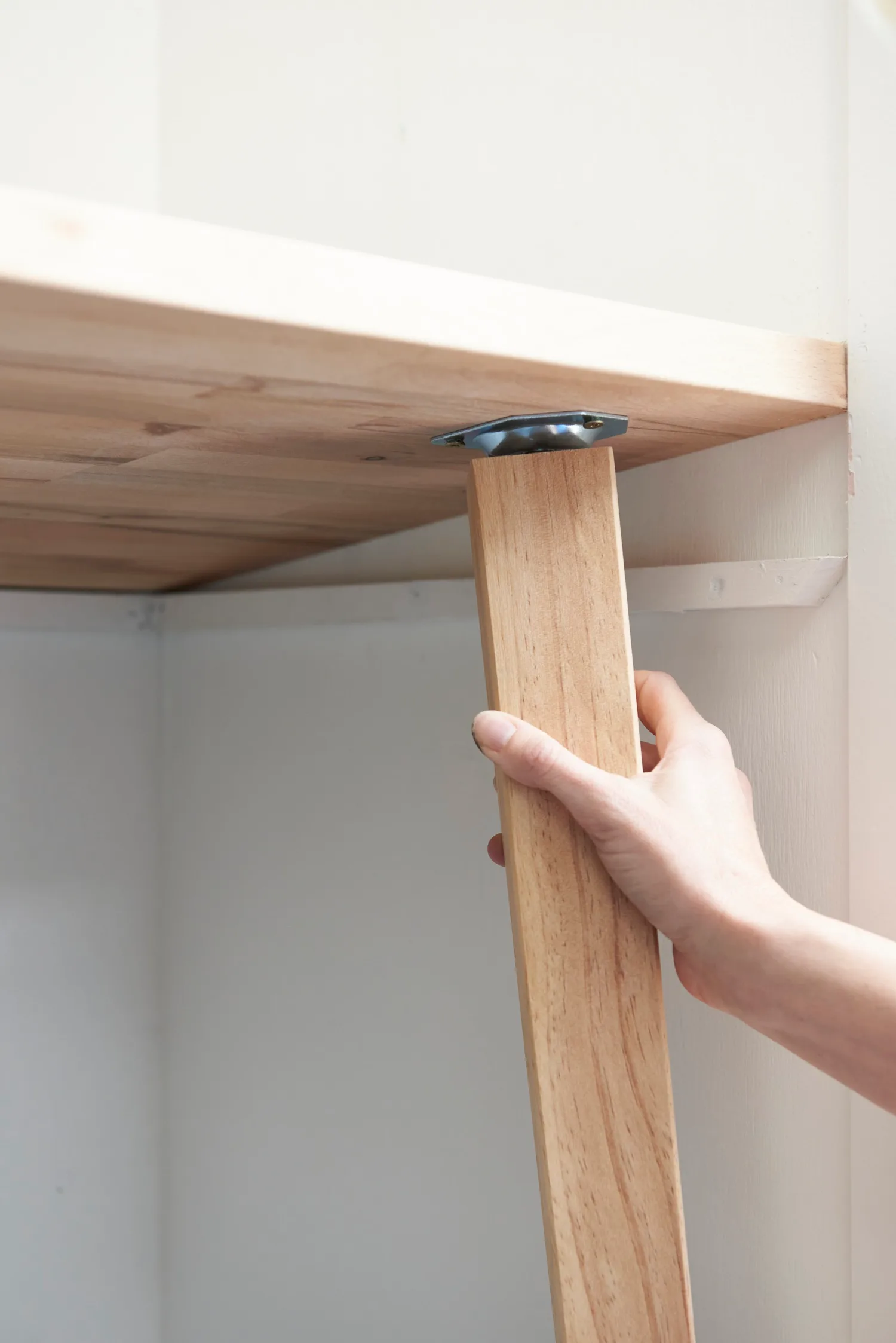 How do I make a simple desk at home?