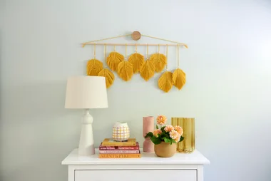 How to make a stylish macrame wall hanging