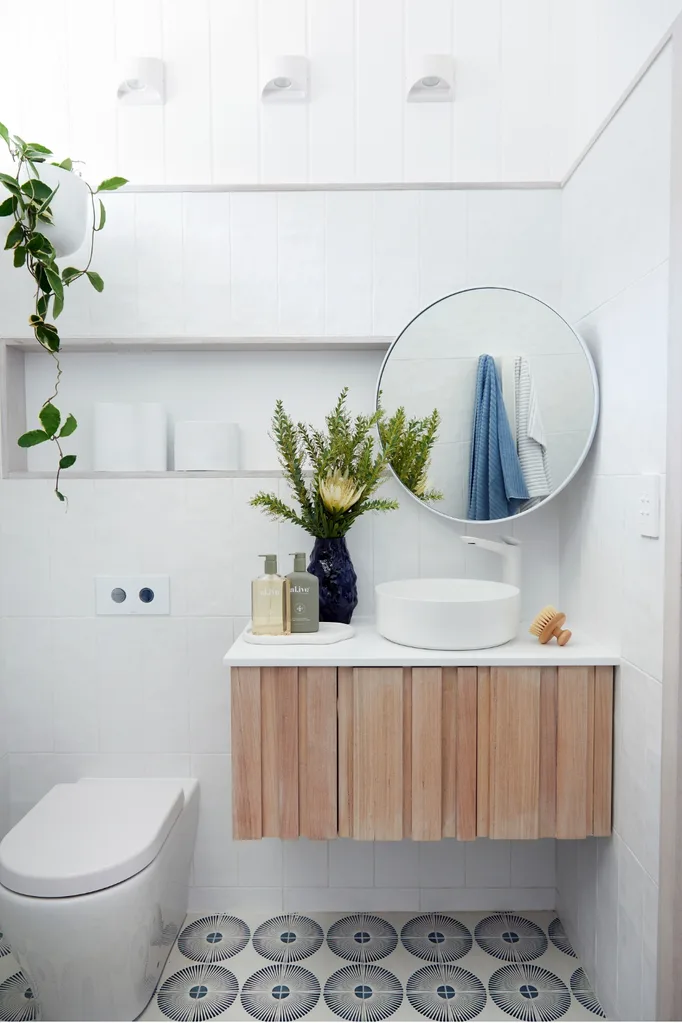 wall hung vanity