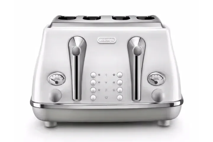 DeLonghi 4 Slice Toaster