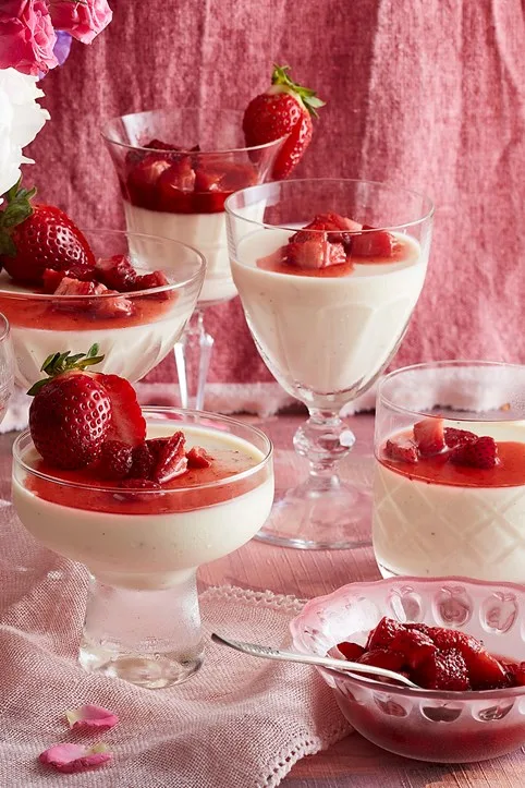 panacotta with strawberry and lime