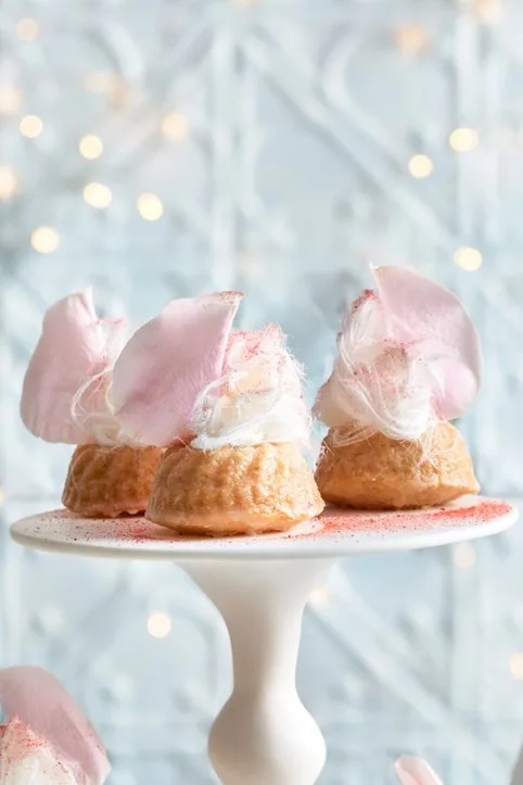 strawberry mini bundt cakes
