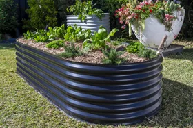 How to make a wicking garden bed