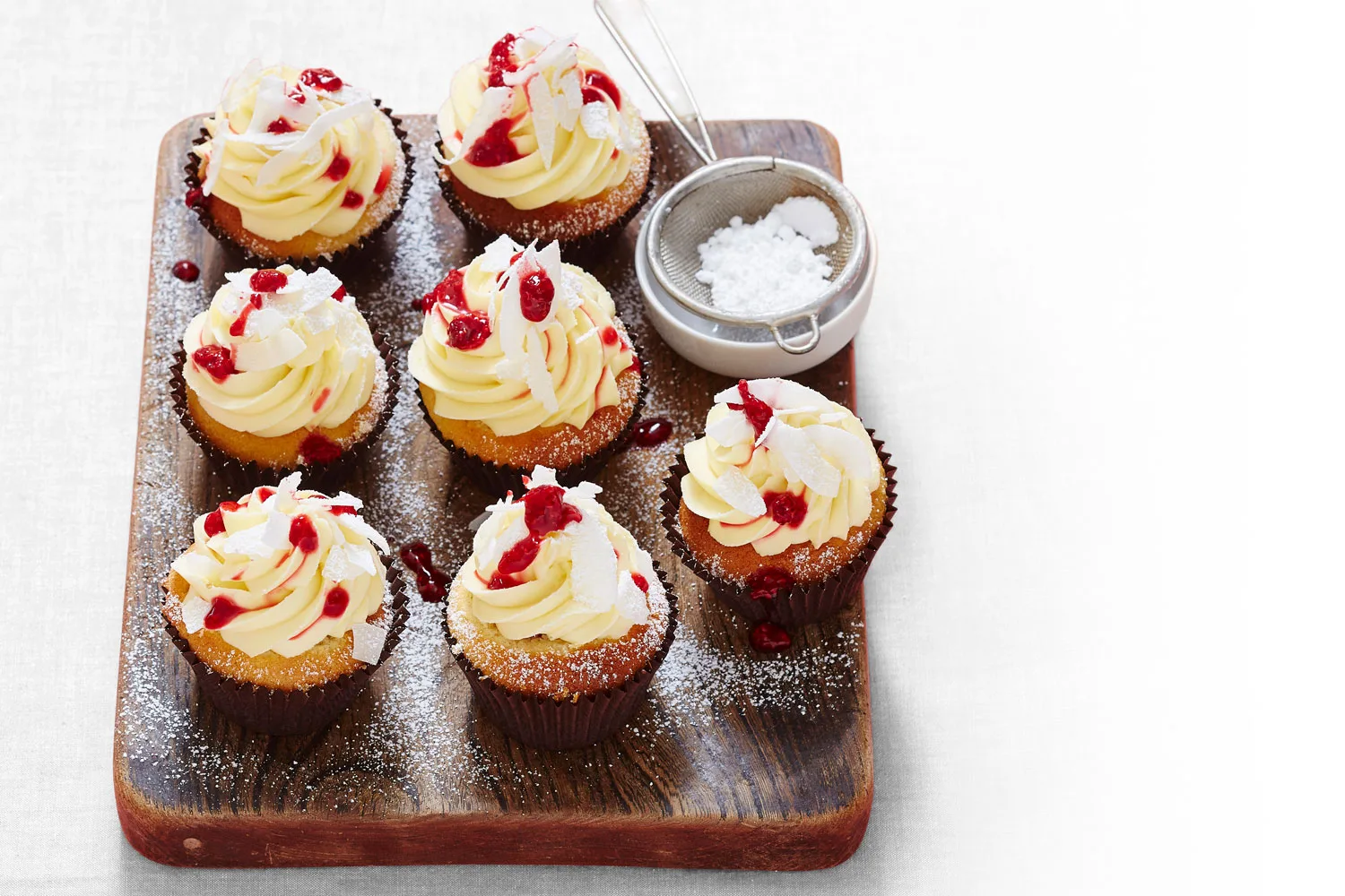 Raspberry-filled cream cheese cupcakes