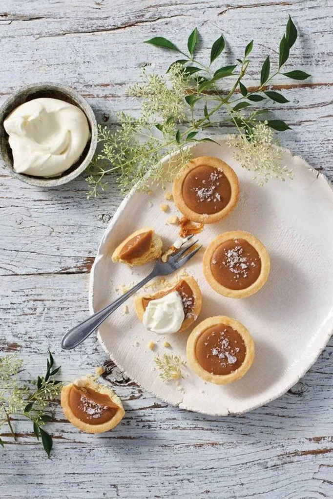 mini salted caramel tarts