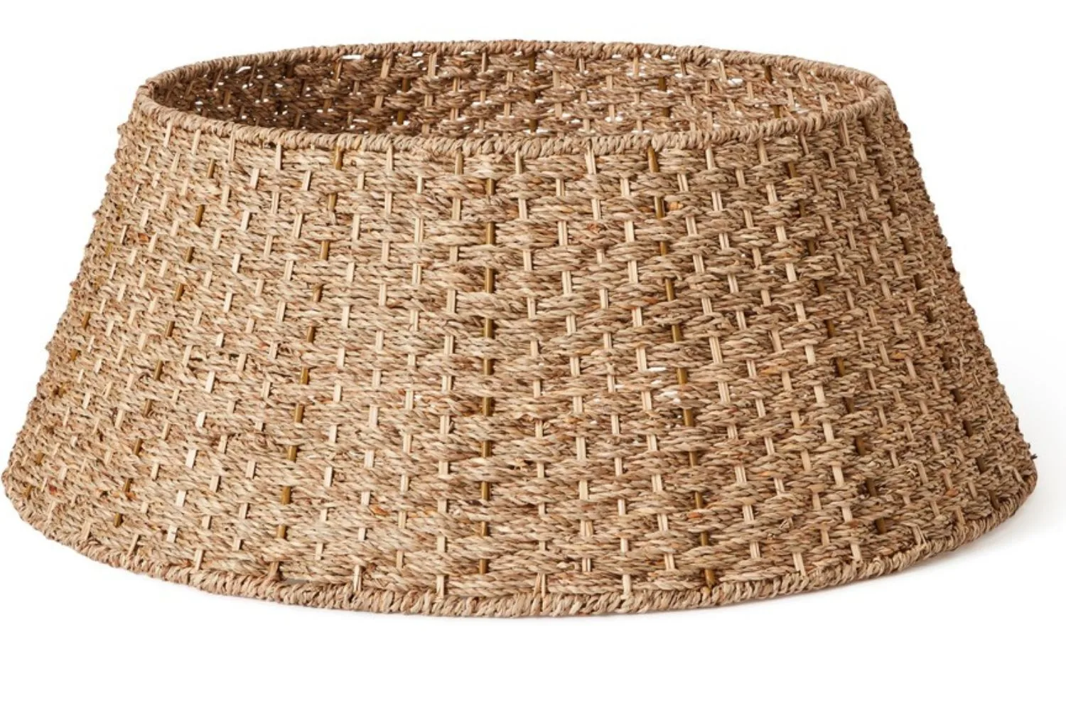 wicker-tree-skirt-big-w