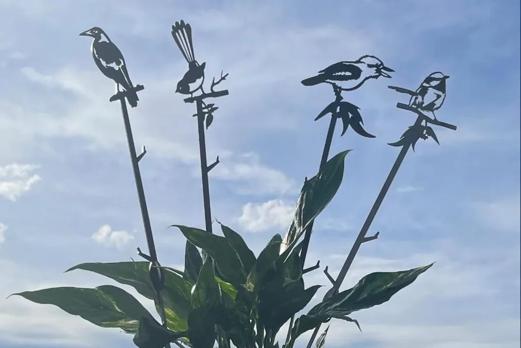 garden-stakes