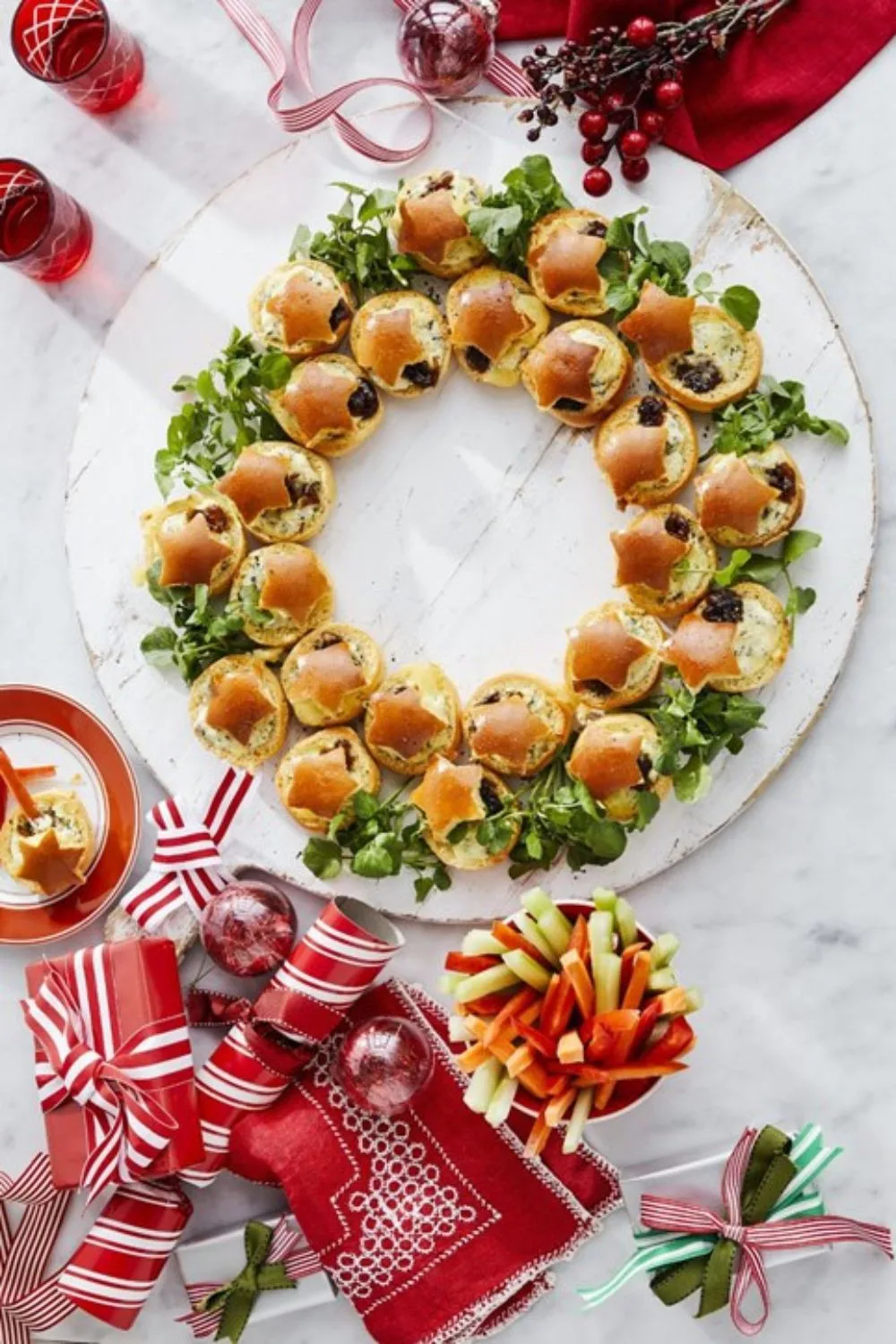 Cob dip wreath with star cuts outs and ribbon