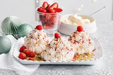 Mini pavlova Christmas trees