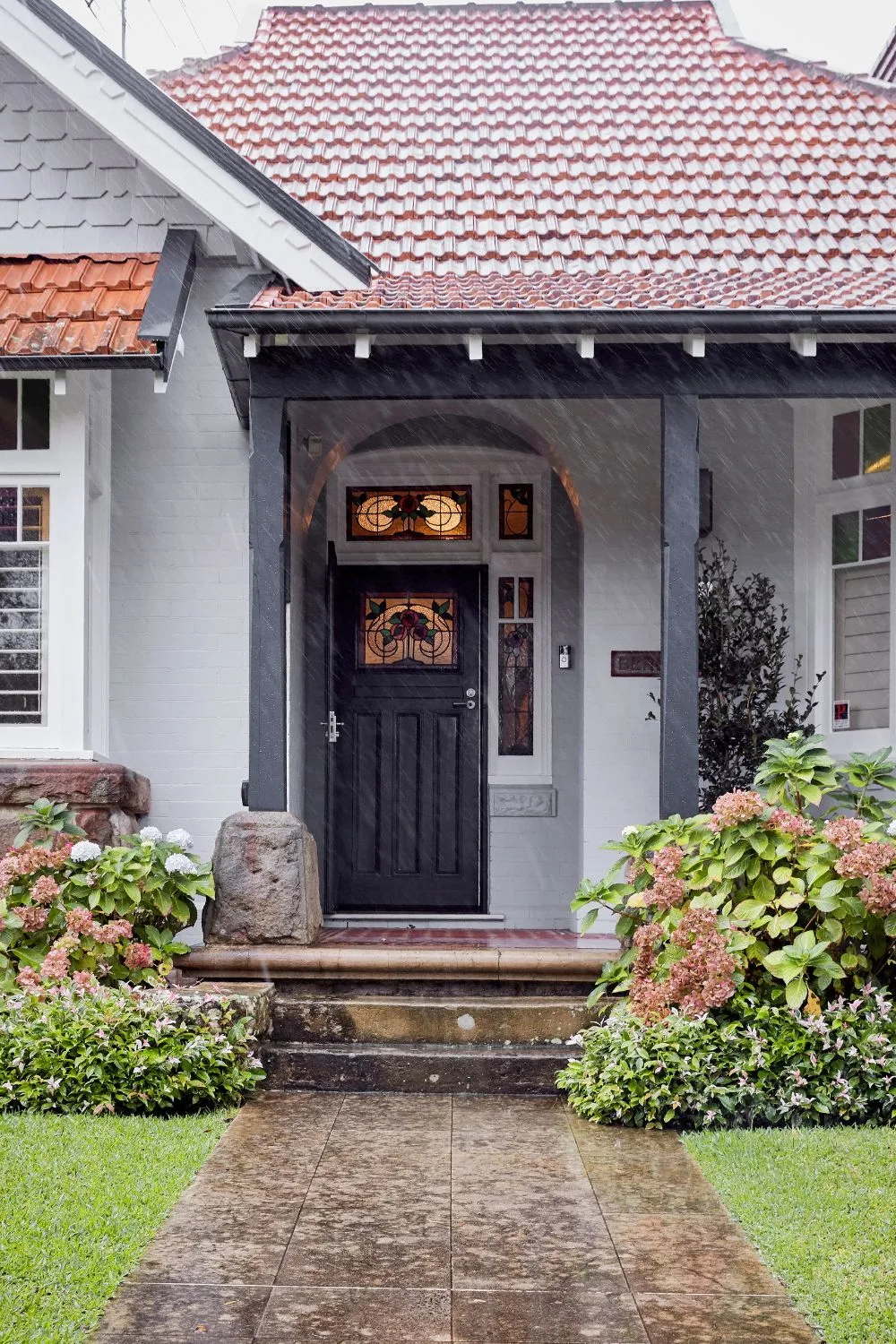 landscaping-front-entryway