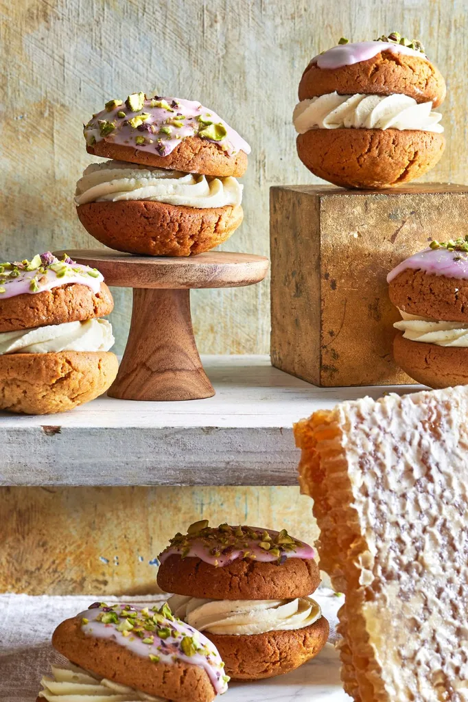 Honey jumble sandwiches