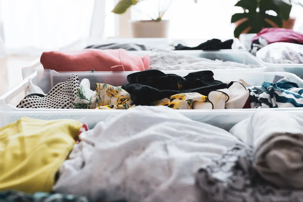 decluttering clothes when overwhelmed