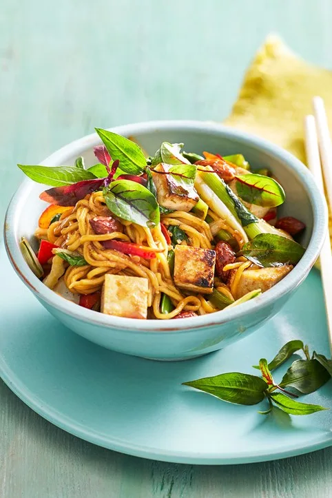 healhty tofu and vegetab;e stiry fry