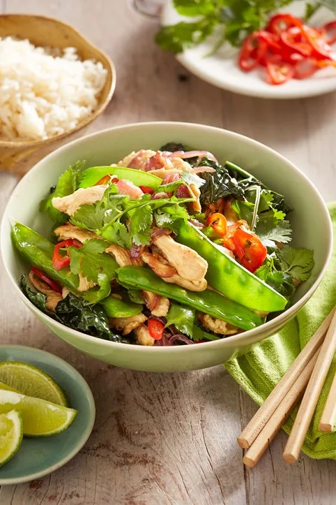 chicken stiry fry with snow peas