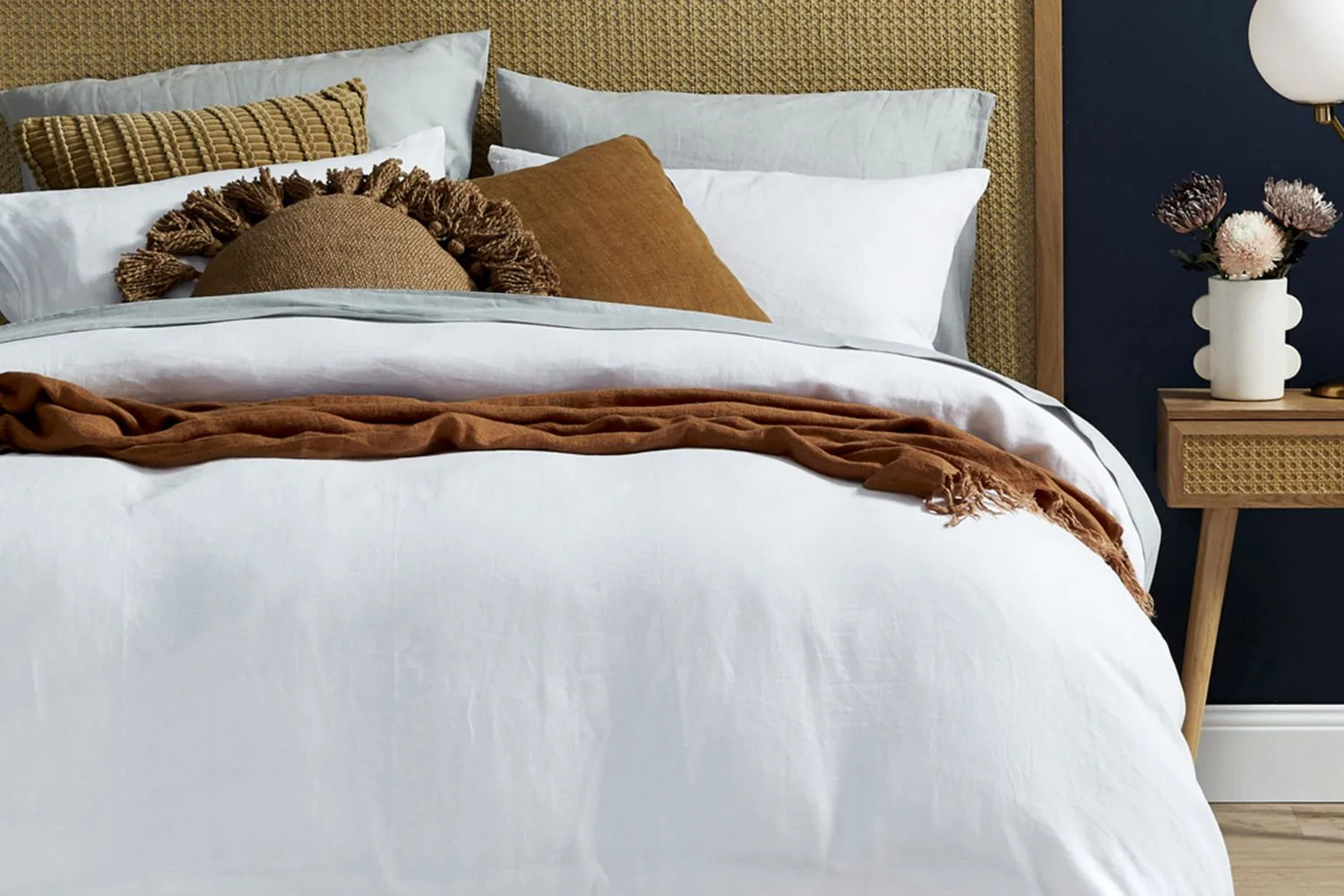 vintage design white linen quilt cover