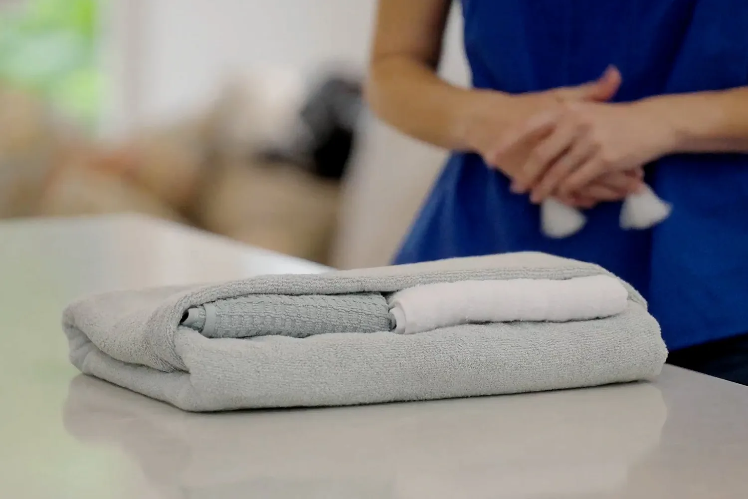 Juliet’s trick to folding bath towels