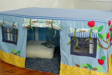 Juliet’s DIY table cubbie house
