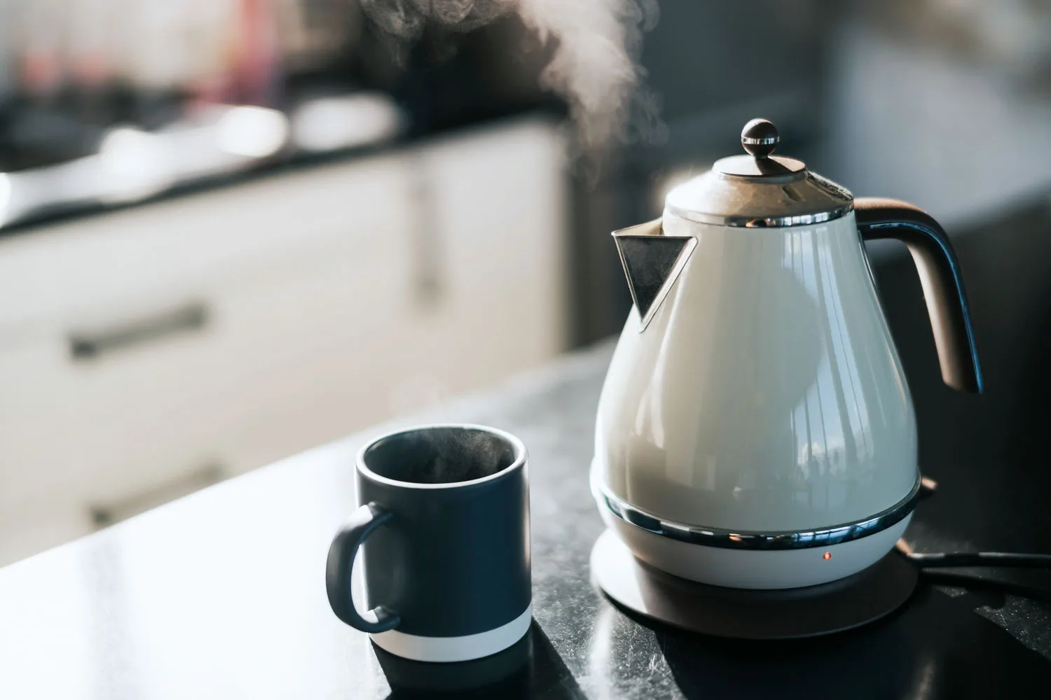 Descaling an electric kettle can extend its life and improve the quality of the water.