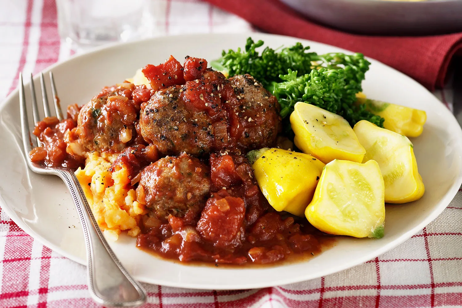 Rissoles with tomato sauce and sweet potato mash-image