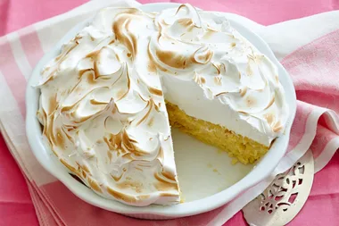 Pineapple meringue and macadamia pie
