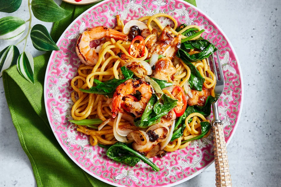 Clarissa's chicken and prawn hokkien noodles Recipe