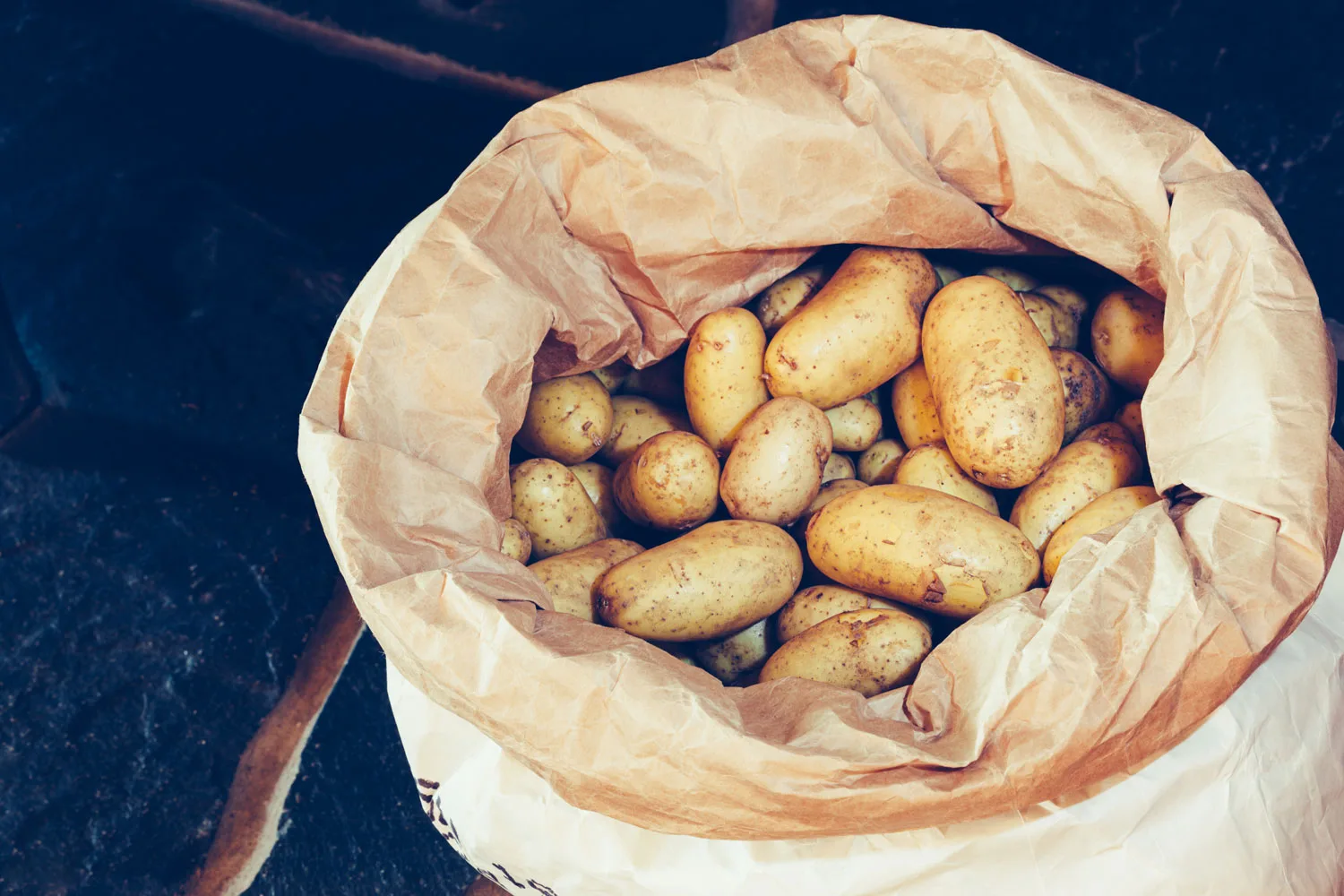 storing potatoes in a paper bag