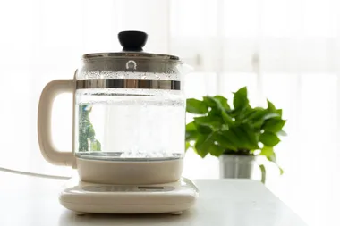 5 easy-to-clean glass kettles that are worth the upgrade