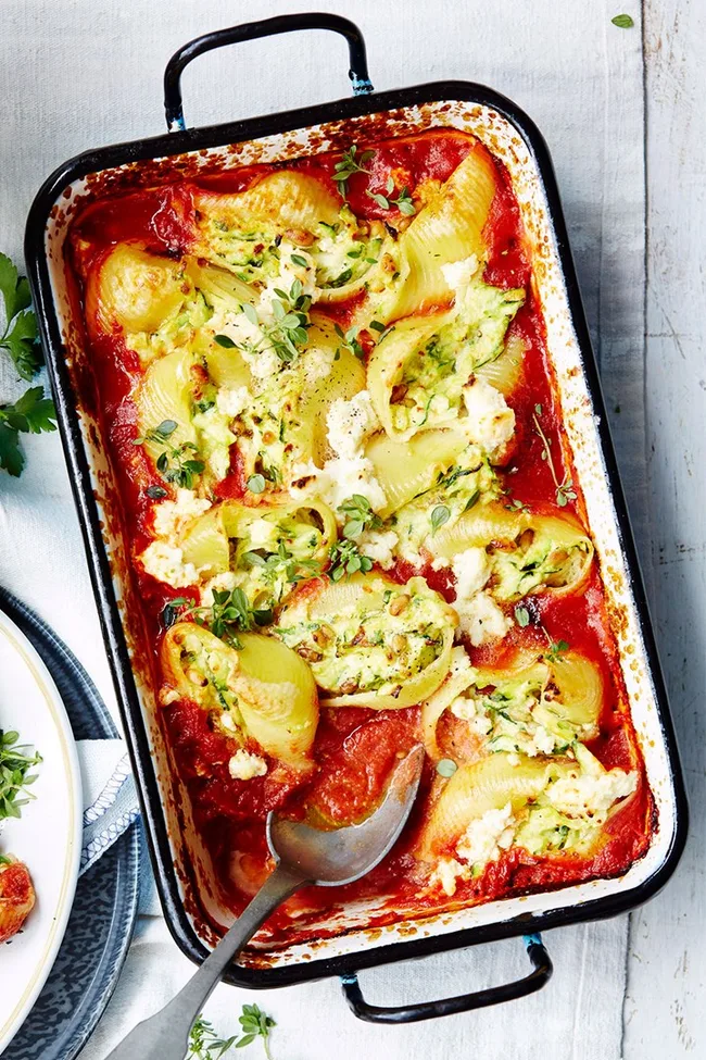 spicy pasta shells with a red sauce