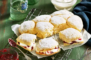 Slow cooker lemonade scones